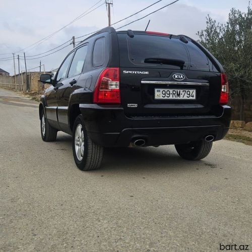 Kia Sportage: 2 l | 2008 il 