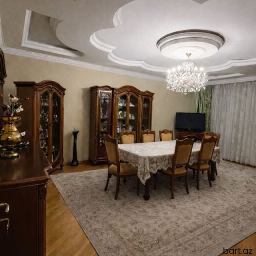 3-cü mikrorayon, 4 otaqlı mənzil satilir.