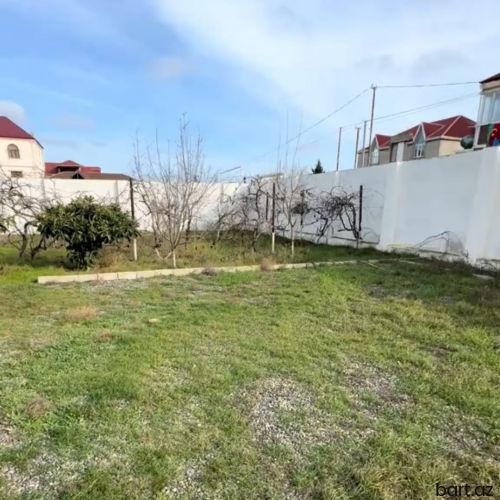 Buzovna qəsəbəsində həyət evi 
