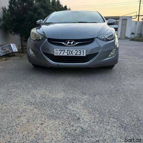 Hyundai Elantra: 1.6 l | 2012 il