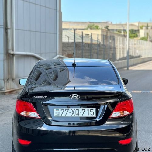 Hyundai Accent: 1.6 l | 2016 il 