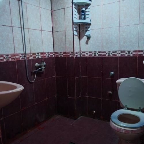 Masazirda 3 otaqli mənzil satilir.