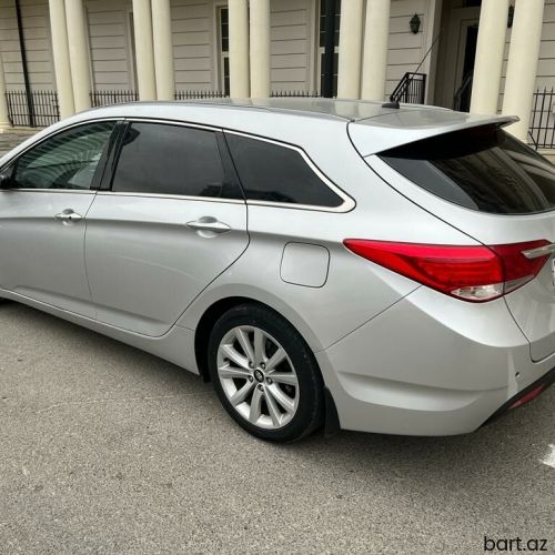 Hyundai i40: 1.7 l. | 2012 il 