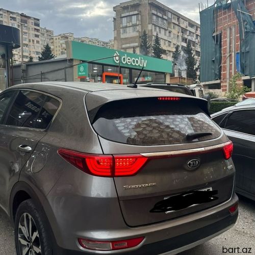 Kia Sportage: 1.7 l | 2017 il 