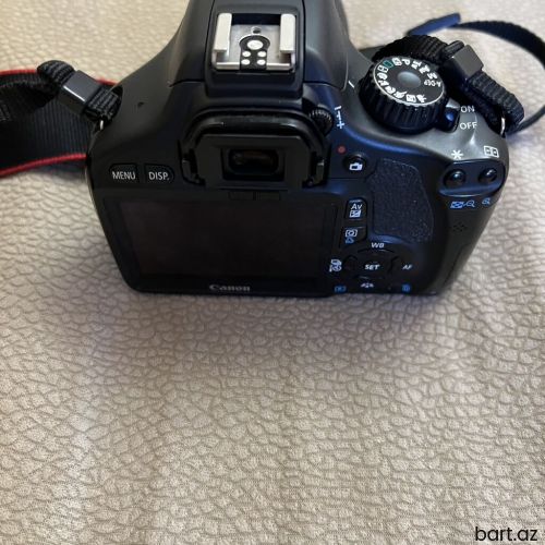 Fotoaparat Canon D550