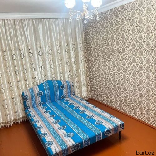 Mərdəkanda 3 otaqli həyət evi satilir.