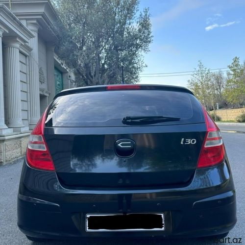 Hyundai i30: 1.6 l | 2008 il