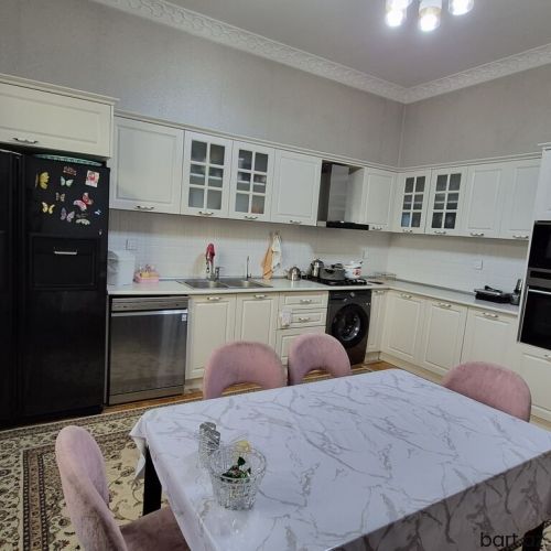 Masazır qəs-də  6 otaqli həyət evi satilir.