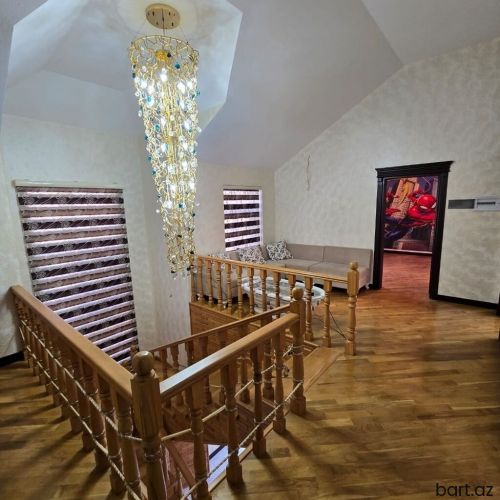 Məmmədlidə 5 otaqli həyət evi satilir