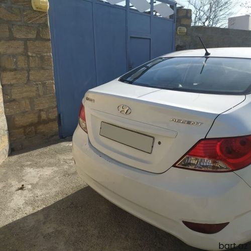 Hyundai Accent: 1.4 l. | 2013 il 