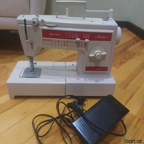 Tikiş maşını satılır.