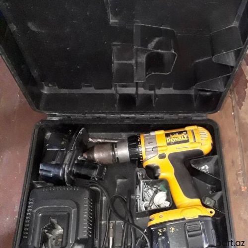 Orijinal drel DeWALT satılır.