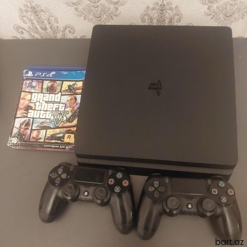 Play Station 4 slim