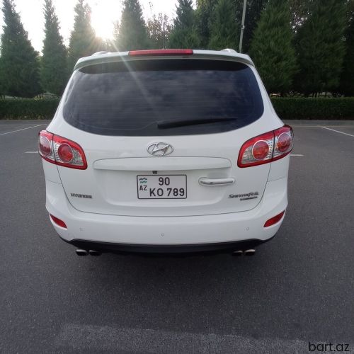 Hyundai Santa Fe: 2.4 l | 2011 il 