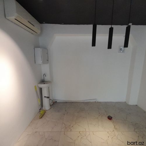 elmler metrosunda 22kv magaza icaresi