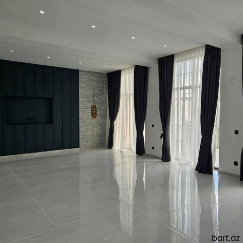 Mərdəkan Qəsəbəsi Qalada 4 Otaqlı Bağ Evi satılır.