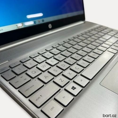 Intel Core i5, 12 GB, 15.6 