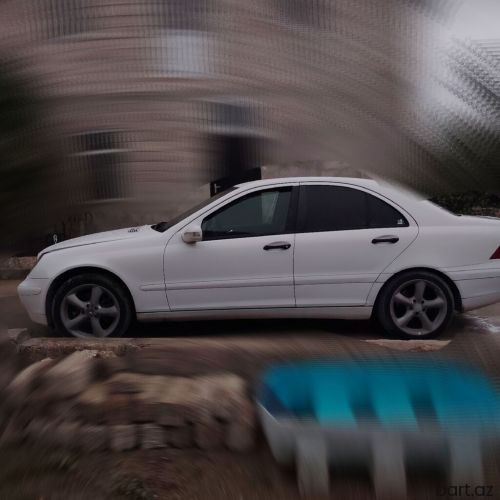 Mercedes-Benz C-Class: 2 l | 2000 il