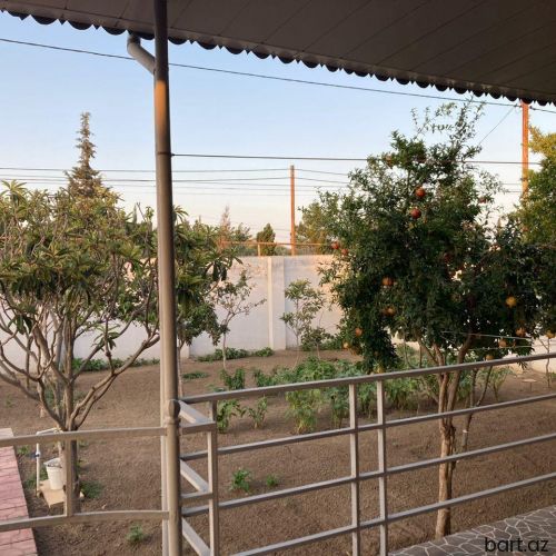 2 otaqlı həyət evi satılır