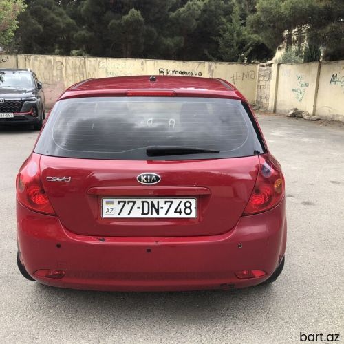 Kia Ceed: 1.4 l | 2008 il