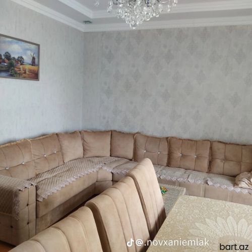 Novxanıda 3 otaqli bağ evi satilir.