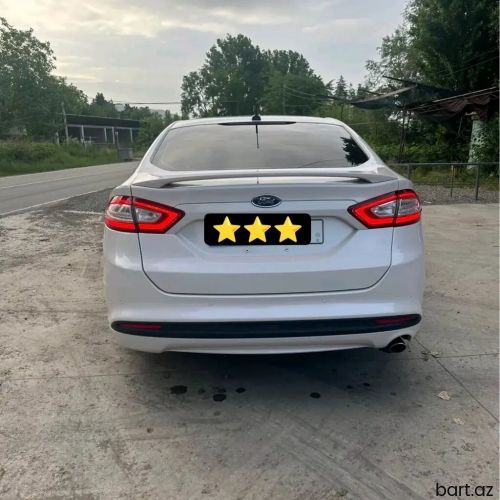 Ford Fiesta: 2 l | 2013 il