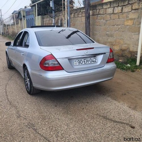Mercedes-Benz E-Class: 2.2 l | 2007 il