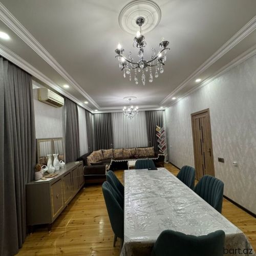 Ramana qəs. 5 otaqlı,həyət evi satilir.