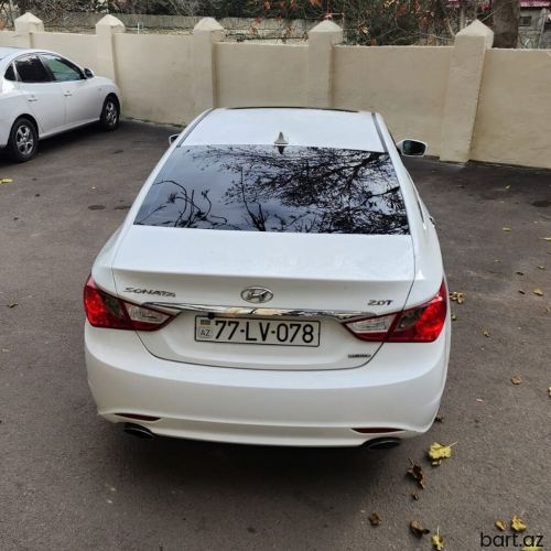 Hyundai Sonata: 2 l | 2011 il 