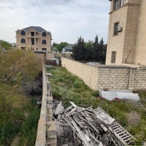 Sarayda 12 sot torpaq sahəsi satilir.