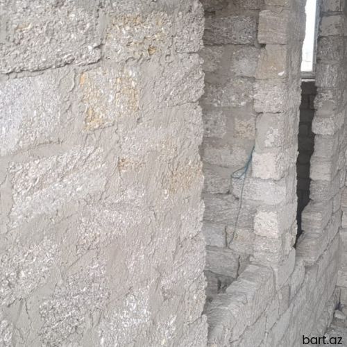 2 otaqlı həyət evi satılır