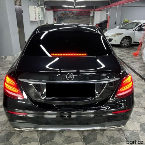 Mercedes Benz E220 AMG