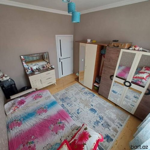Zabratda 3 otaqli həyət evi satilir.