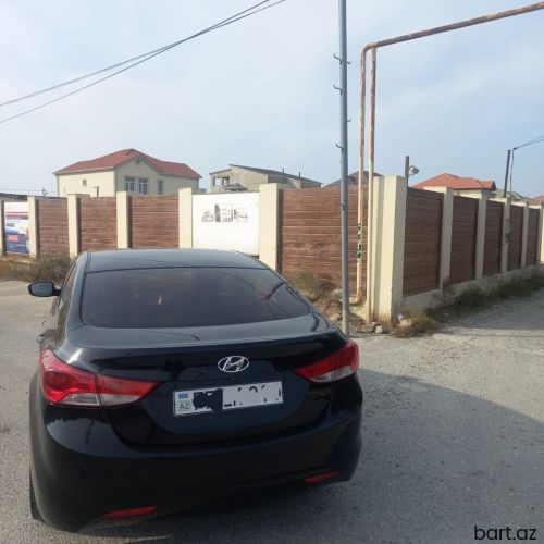 Hyundai Elantra: 1.8 l. | 2011 il 