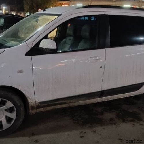 Dacia Lodgy: 1.5 l | 2013 il
