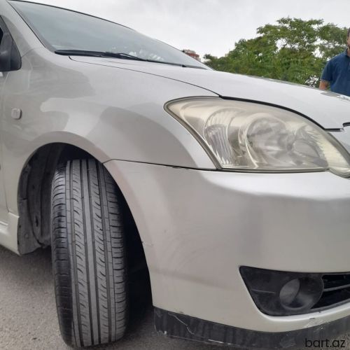 Toyota Corolla: 1.4 l | 2006 il 