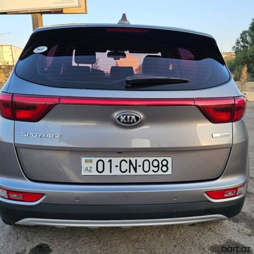 Kia Sportage: 2 l | 2017 il