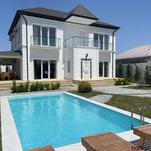 Mərdəkanda 6 otaqlı villa satılır