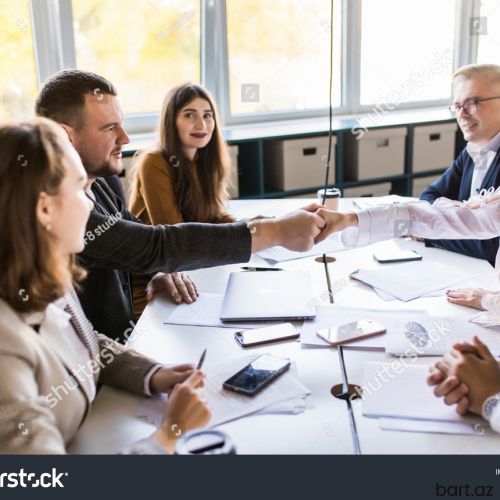 Biznes Sahəsində İş Axtaranların Nəzərində