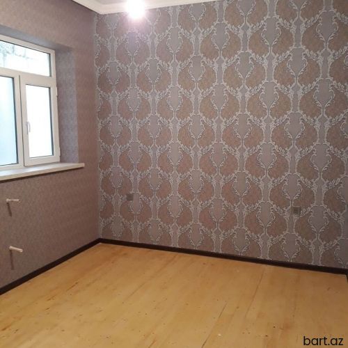 Binəqədi qəs. 3 otaqlı həyət evi satilir.