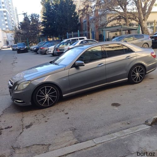 Mercedes-Benz E 200: 2.2 l | 2009 il