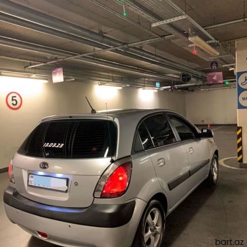 Kia Rio: 1.4 l | 2008 il