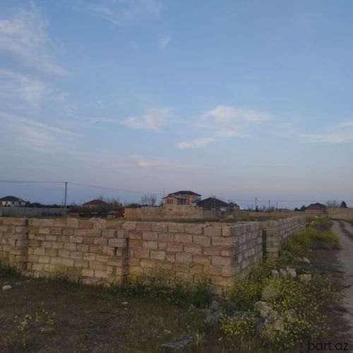 Hovsan agronom baglarinda 7 sot torpaq satilir. 