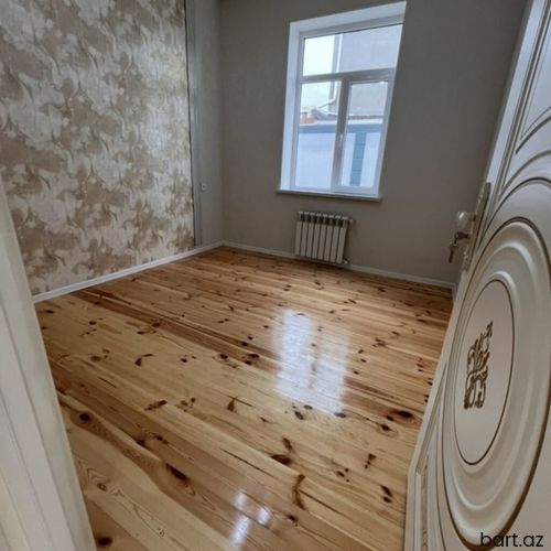  Sabunçu qəs-də 2 otaqli həyət evi satilir.