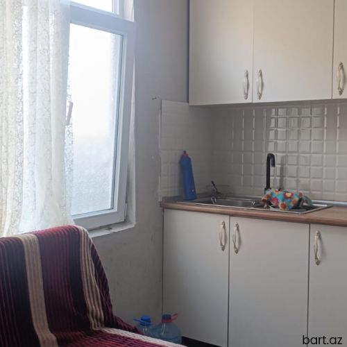 2 otaqlı həyət evi satılır