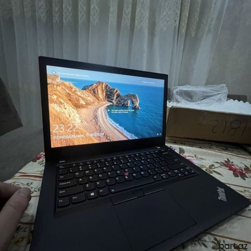 Intel Core i5, 16 GB, 15.4 