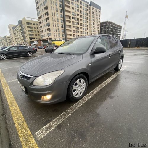 Hyundai i30: 1.6 l | 2007 il 