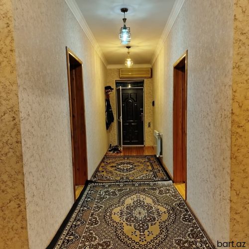 8 otaqlı həyət evi satılır