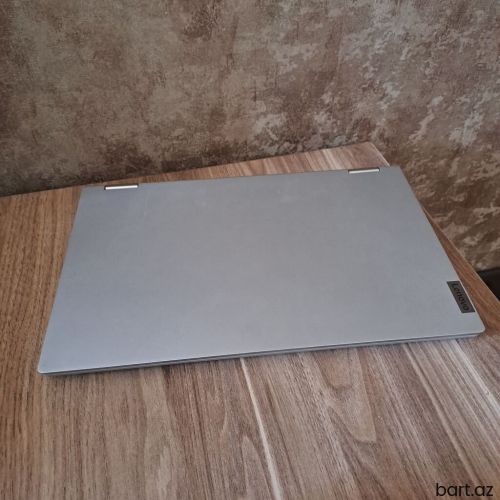 Intel Core i5, 8 GB, 14 