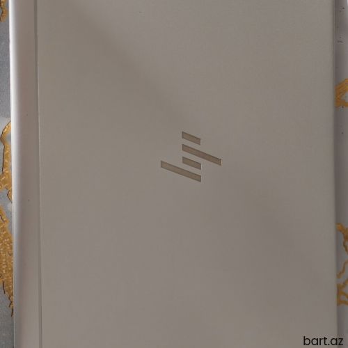 Intel Core i7, 32 GB, 17 